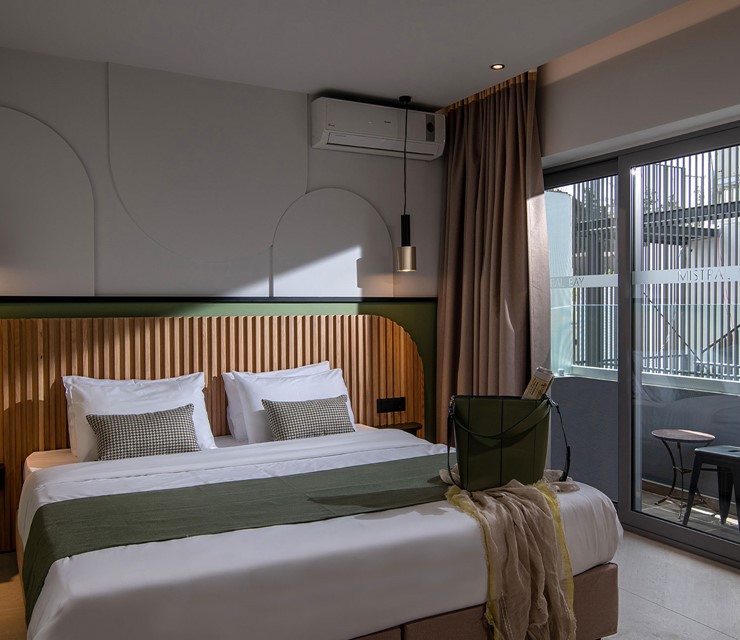 TRIPLE ROOM WITH TOWN VIEW