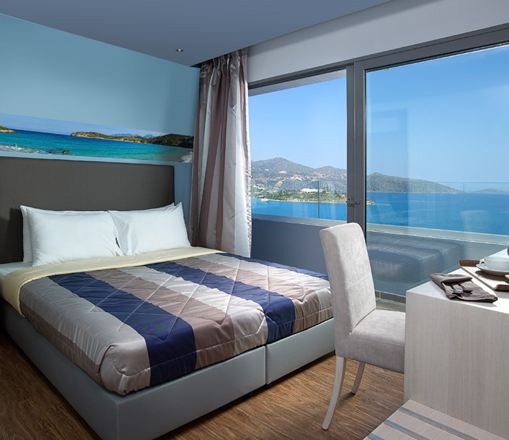 TRIPLE ROOM WITH SIDE SEA VIEW